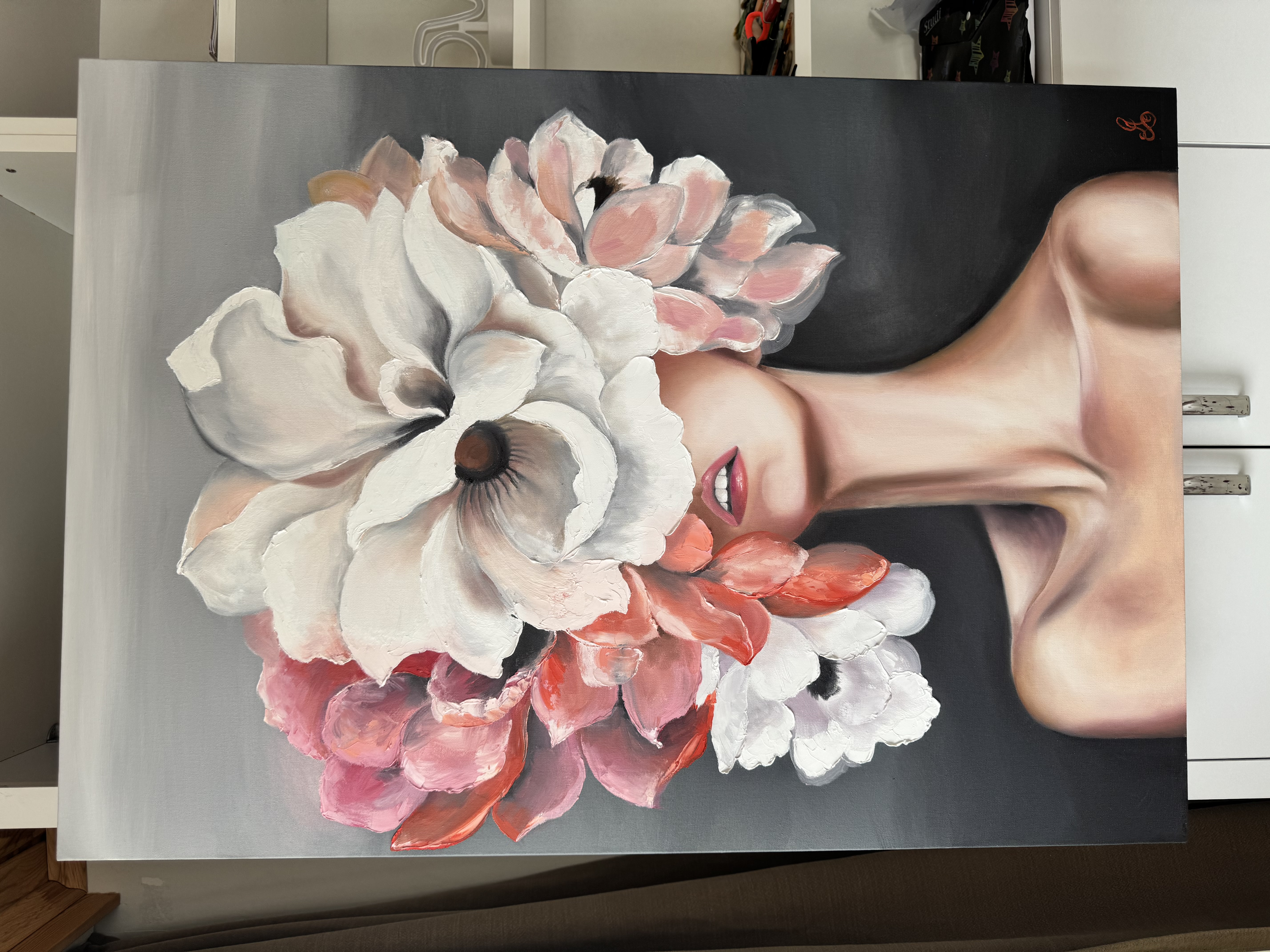 She is the Universe of Flowers